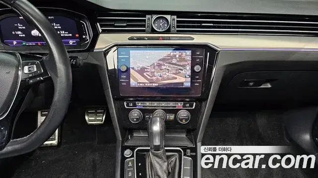 Volkswagen Arteon 2020 — Şəkil 29/32