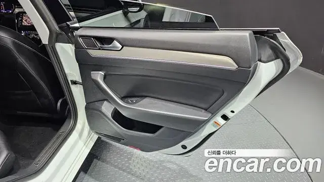 Volkswagen Arteon 2020 — Şəkil 31/32