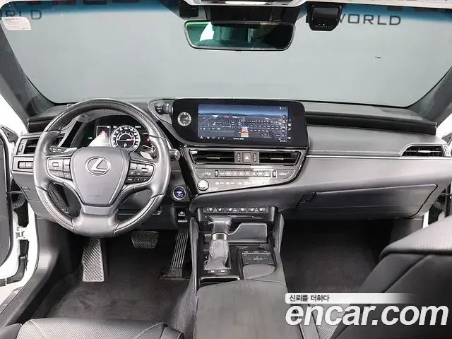 Lexus ES300h 2022 — ფოტო 9/20