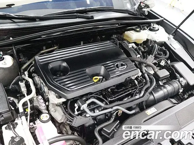 Lexus ES300h 2022 — ფოტო 18/20