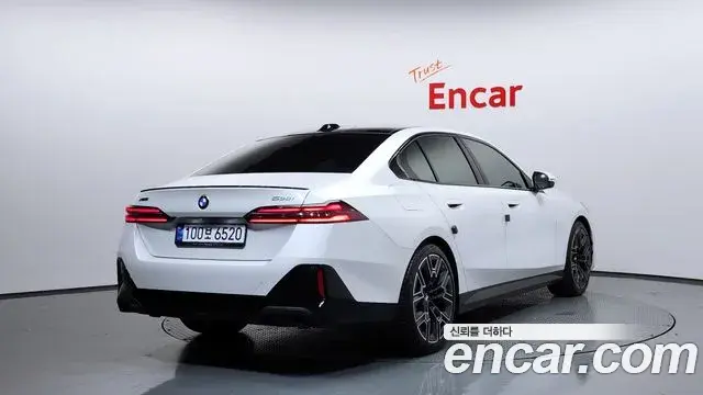 BMW 5 Series 2025 — Şəkil 34/34