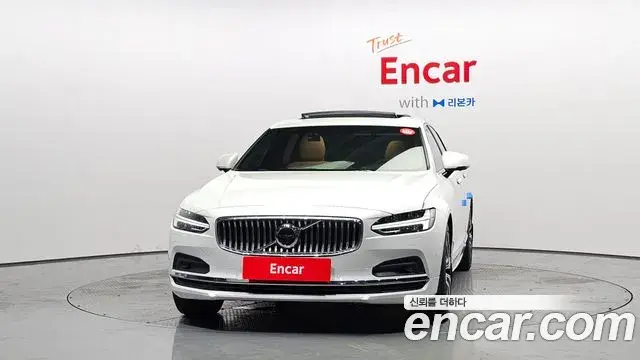 Volvo S90 2021 — Photo 31/33