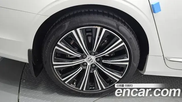 Volvo S90 2021 — Photo 6/33
