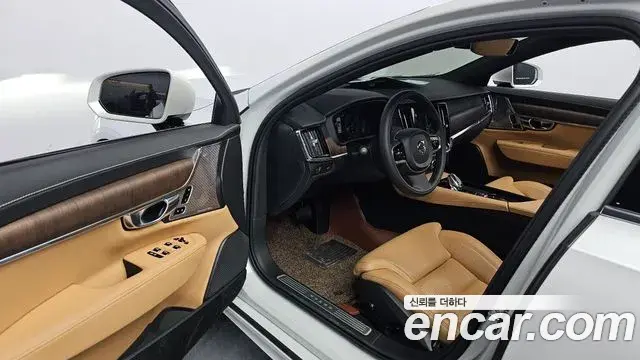 Volvo S90 2021 — Photo 12/33