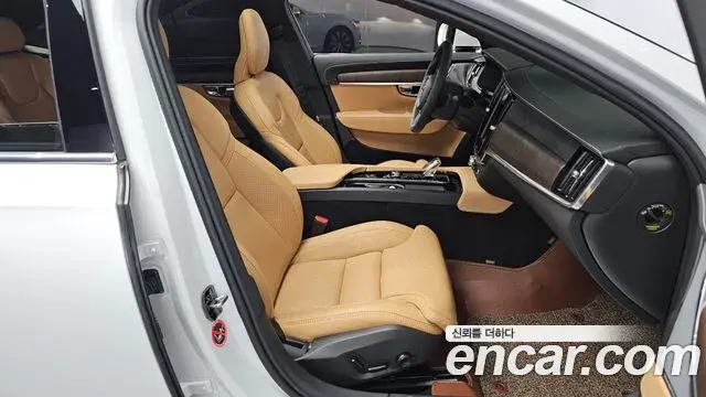 Volvo S90 2021 — Photo 2/33