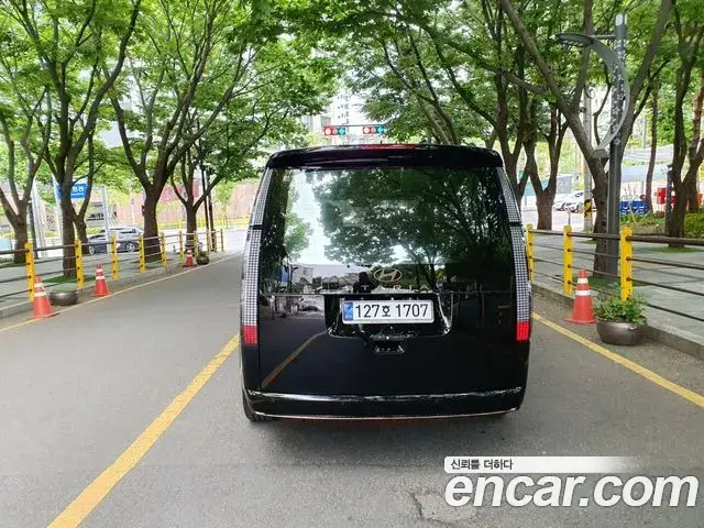 Hyundai Staria 2025 — Şəkil 2/16