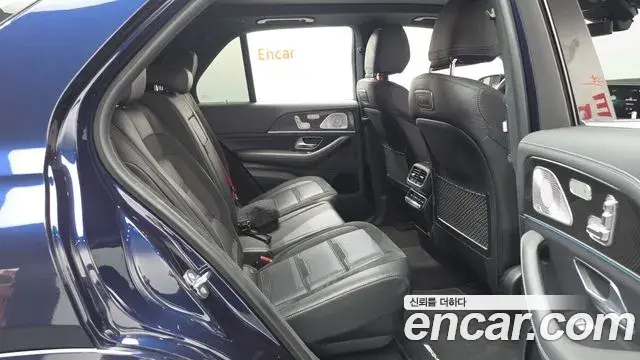Mercedes-Benz GLE-Class 2020 — Фото 12/20