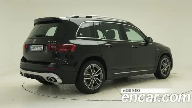 Mercedes-Benz GLB-Class 2025 — Фото 1/17