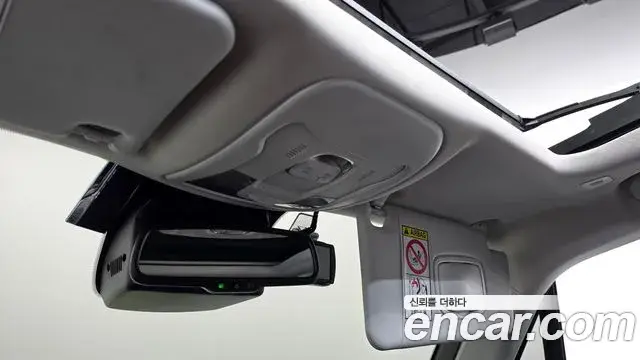 Jeep Renegade 2020 — ფოტო 30/32