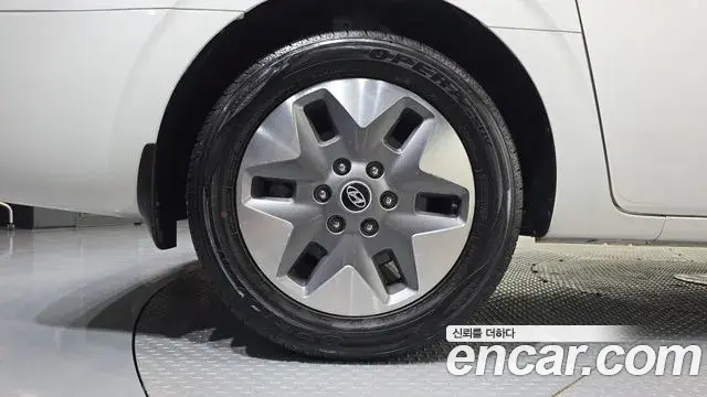 Hyundai Staria 2021 — Фото 5/20