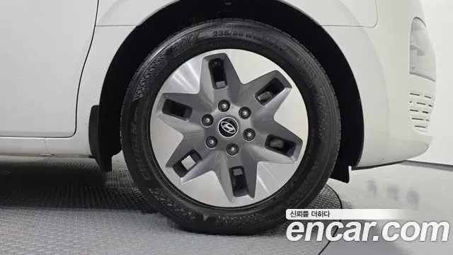 Hyundai Staria 2021 — Photo 14/40