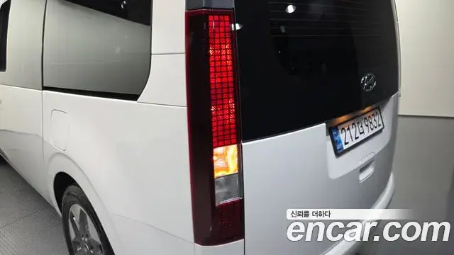 Hyundai Staria 2021 — Photo 30/40