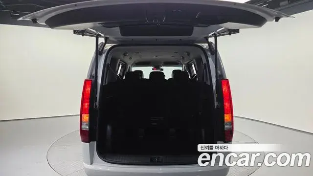 Hyundai Staria 2021 — Photo 29/40