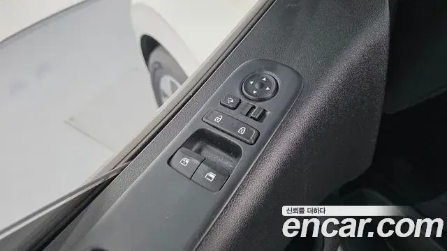 Hyundai Staria 2021 — Photo 20/40
