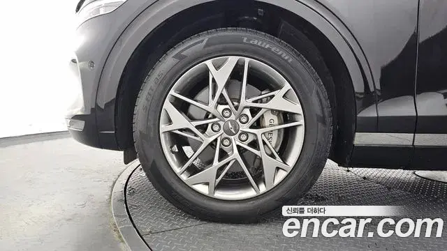 Genesis GV70 2023 — Şəkil 12/30