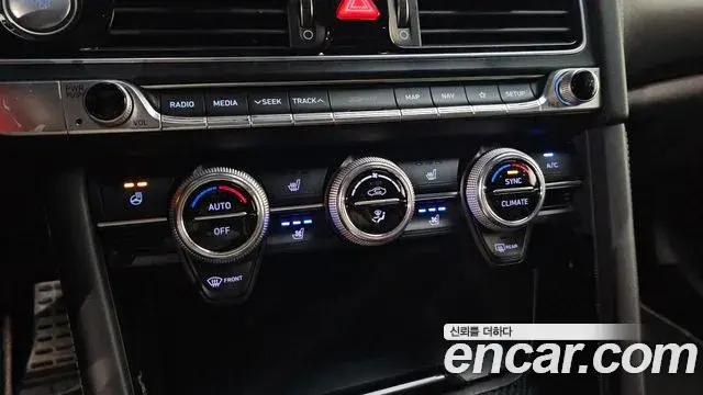 Genesis G70 2018 — Photo 7/20