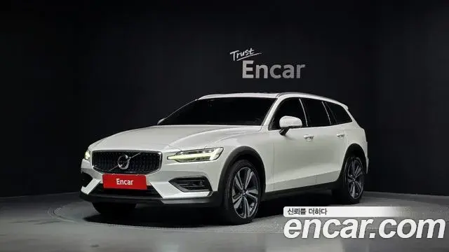Volvo V60 Cross Country 2019 — Photo 20/20