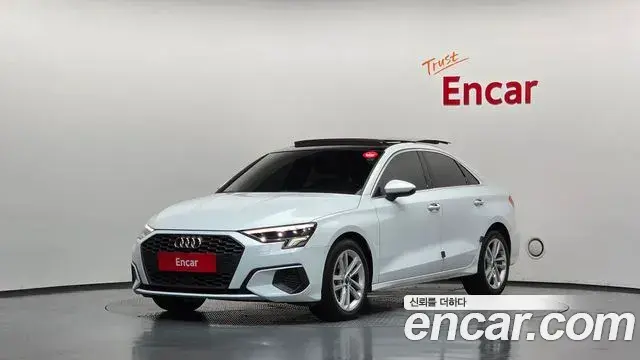 Audi A3 2023 — Фото 10/20