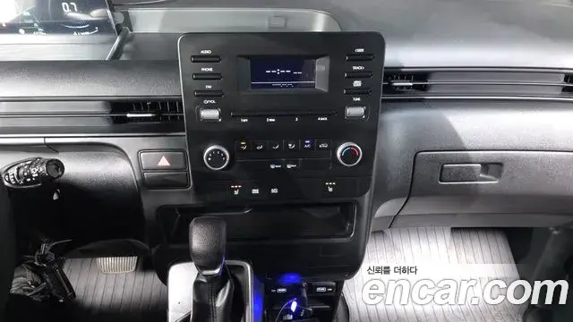 Hyundai Staria 2022 — Photo 13/20