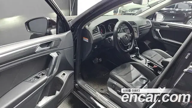 Volkswagen Tiguan 2018 — Şəkil 5/20