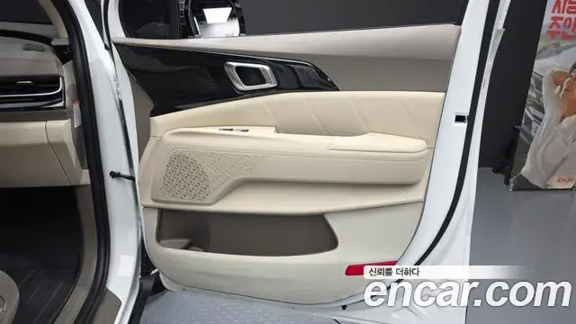 Kia Carnival 2025 — Photo 2/35