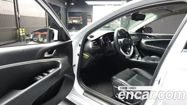 Genesis G70 2018 — Photo 1/20