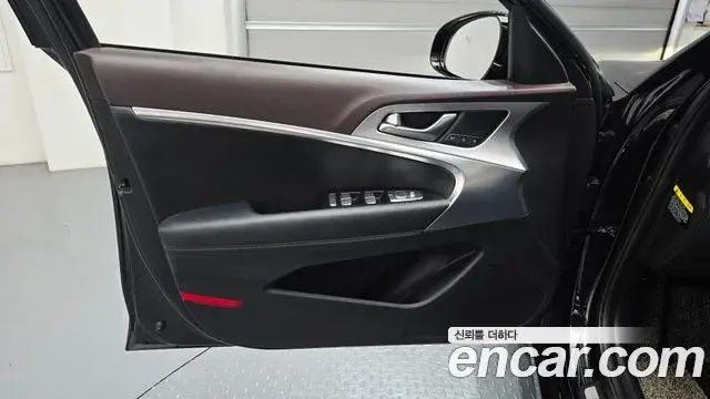 Genesis G70 2018 — Şəkil 21/32