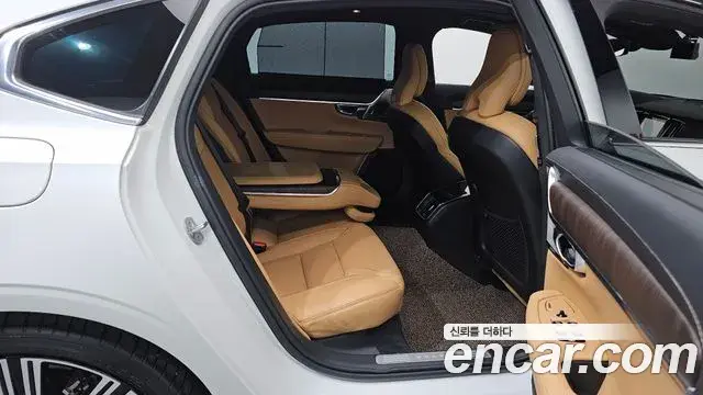 Volvo S90 2022 — Photo 9/20