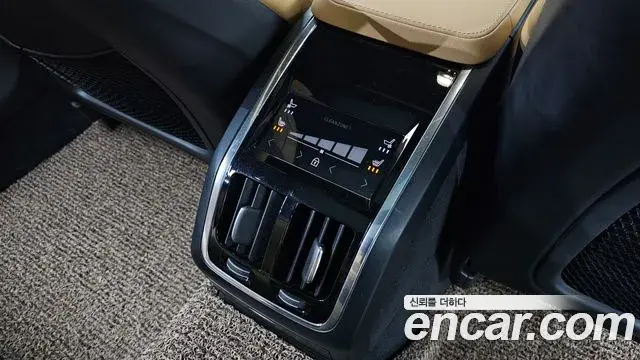 Volvo S90 2022 — Photo 8/20