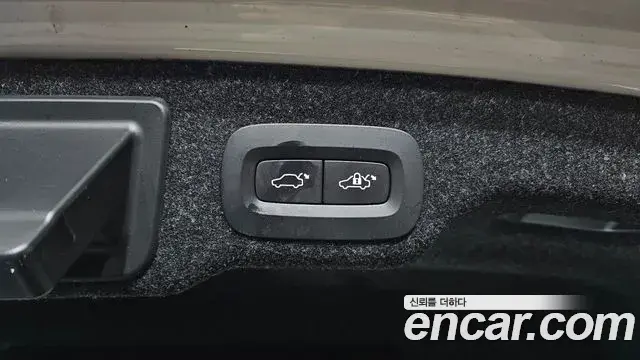Volvo S90 2022 — Photo 12/20