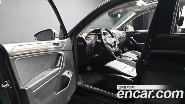 Volkswagen Tiguan Allspace 2022 — Photo 3/20