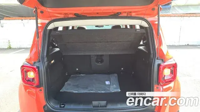 Jeep Renegade 2019 — Photo 15/34