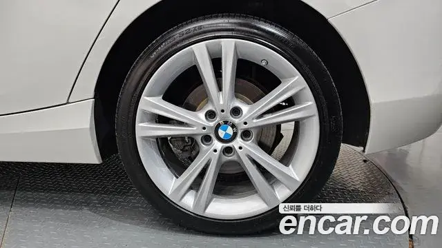 BMW 1 Series 2019 — ფოტო 7/32