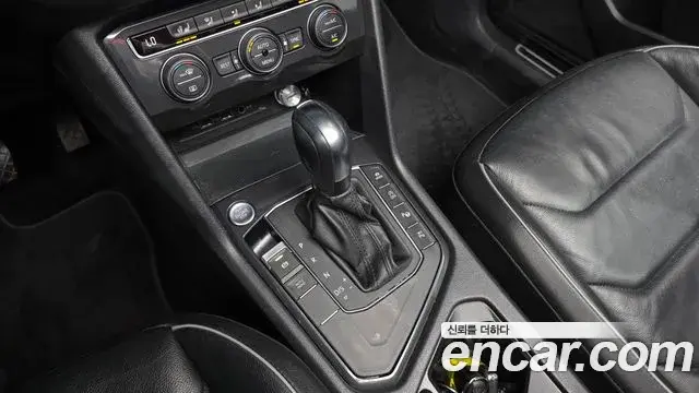 Volkswagen Tiguan Allspace 2020 — Фото 9/20