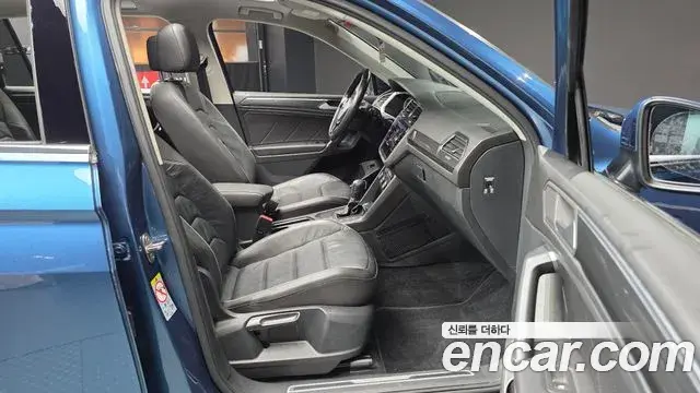 Volkswagen Tiguan Allspace 2020 — Фото 11/20