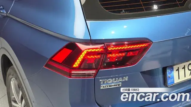 Volkswagen Tiguan Allspace 2020 — ფოტო 9/31