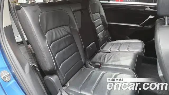 Volkswagen Tiguan Allspace 2020 — ფოტო 16/31