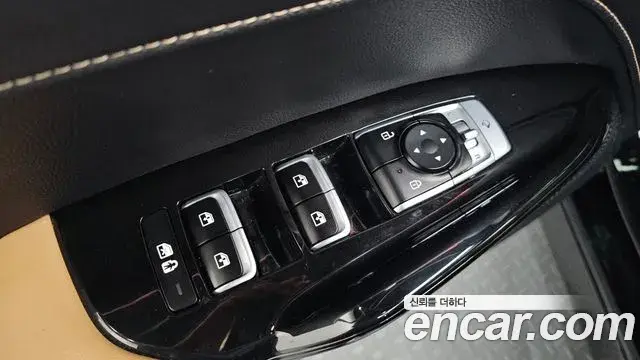 Kia K5 2023 — Şəkil 18/37