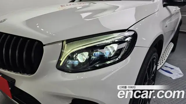 Mercedes-Benz GLC-Class 2019 — Photo 27/30