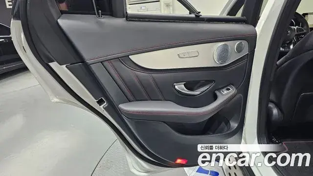 Mercedes-Benz GLC-Class 2019 — Photo 30/30