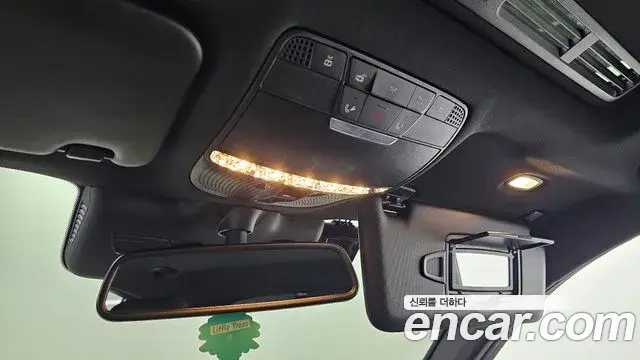 Mercedes-Benz GLC-Class 2019 — Photo 1/30