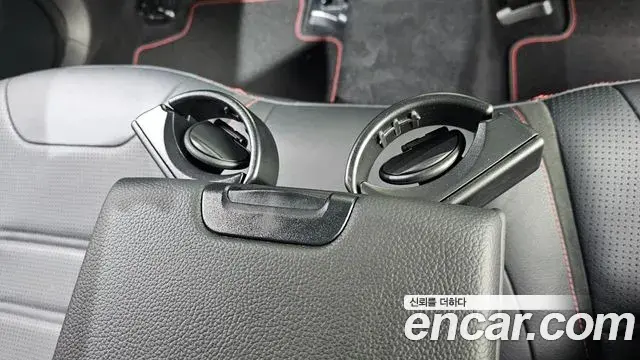 Mercedes-Benz GLC-Class 2019 — Photo 20/30