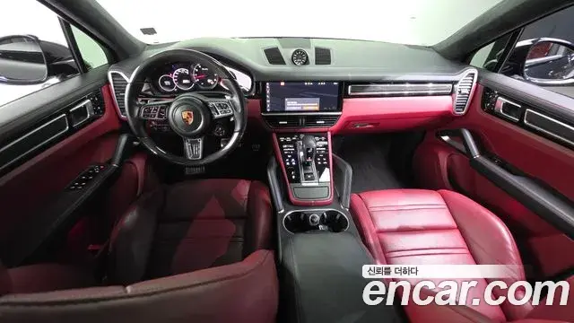 Porsche Cayenne 2020 — ფოტო 10/20