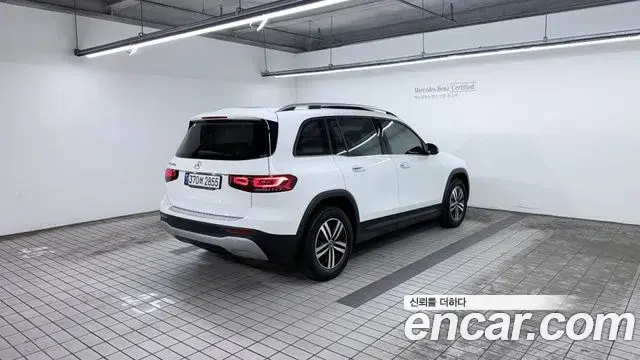 Mercedes-Benz GLB-Class 2021 — Фото 1/20