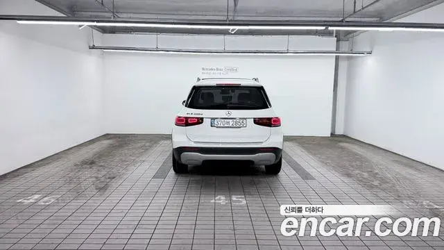 Mercedes-Benz GLB-Class 2021 — Фото 3/20