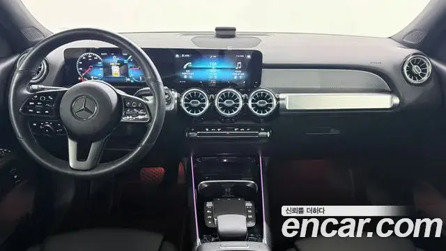 Mercedes-Benz GLB-Class 2021 — Фото 10/20