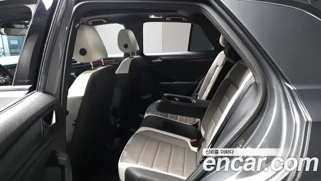 Volkswagen T-Roc 2021 — Фото 11/20