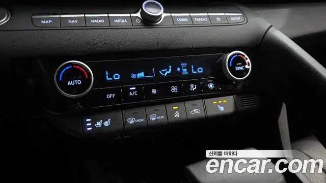 Hyundai The New Avante Hybrid 2020 — Photo 3/20