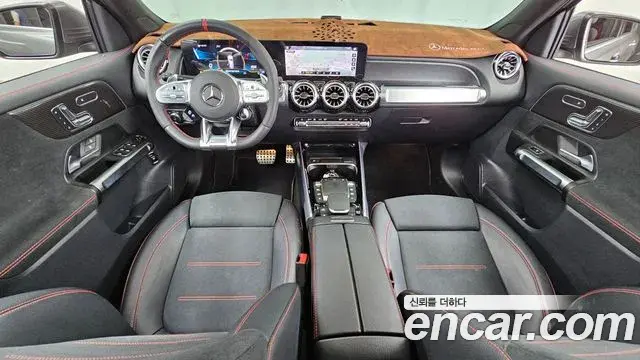 Mercedes-Benz GLB-Class 2022 — Photo 1/31
