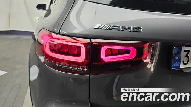Mercedes-Benz GLB-Class 2022 — Photo 25/31